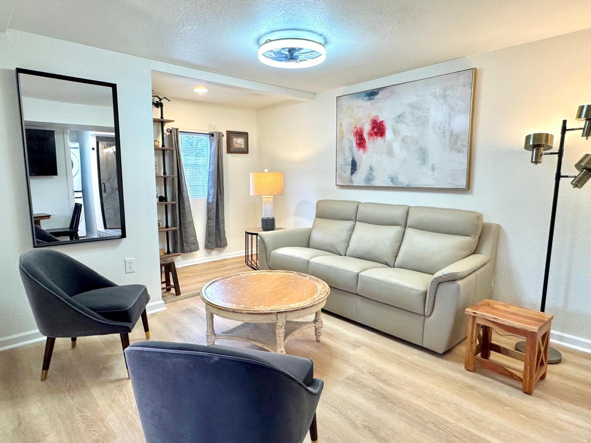 Upgraded Suite - Easy Access To Uptown #N29 Oklahoma City Buitenkant foto